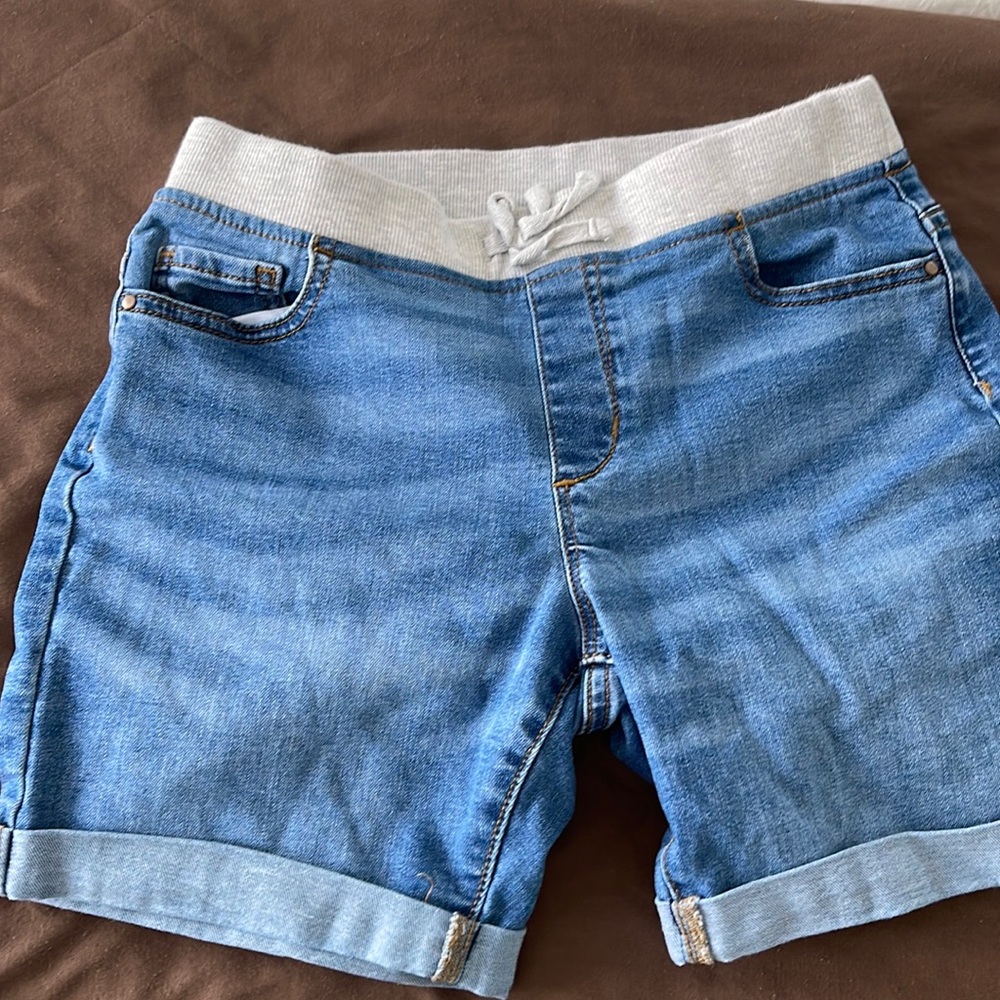 Girls jean shorts with elastic waist